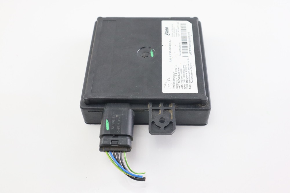 2010 - 2015 JAGUAR XJ XJR - LEFT OR RIGHT BLIND SPOT SENSOR CONTROL MODULE OEM