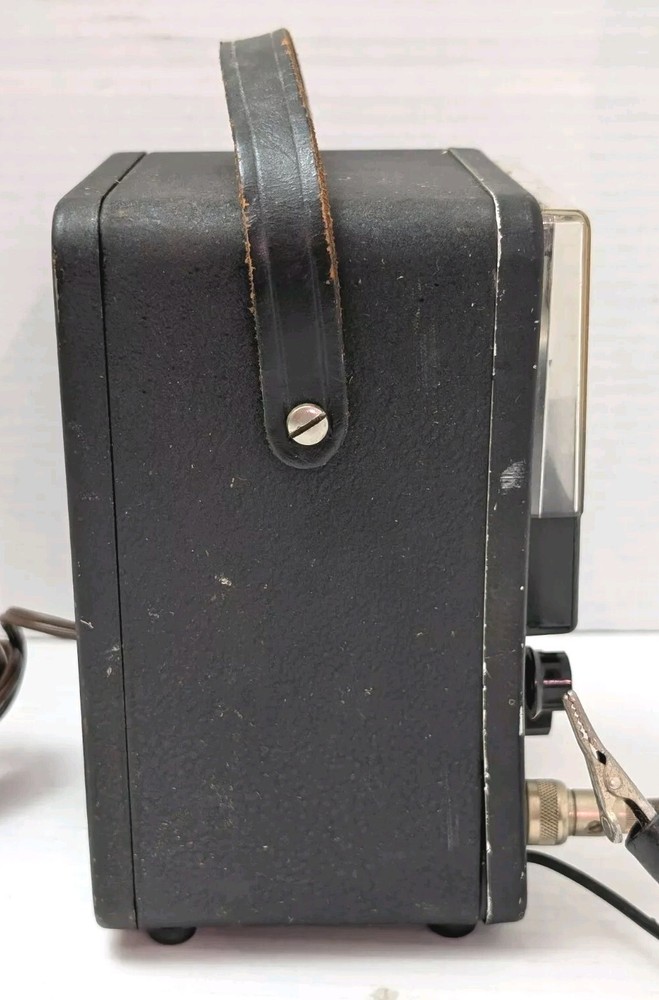 Precision Dynascan Model V-75 Vacuum Tube Voltmeter Powers Up