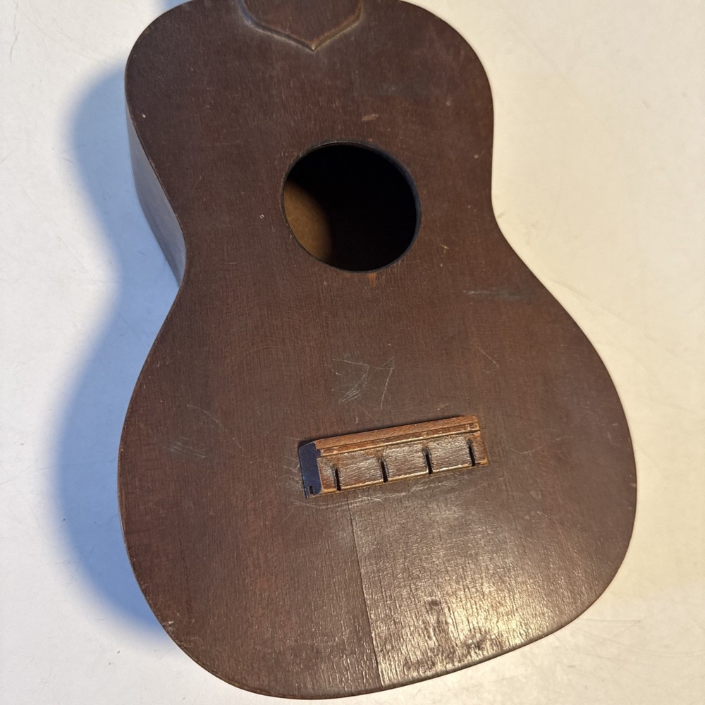 Vintage Regal Ukulele Made In Chicago - Read Description