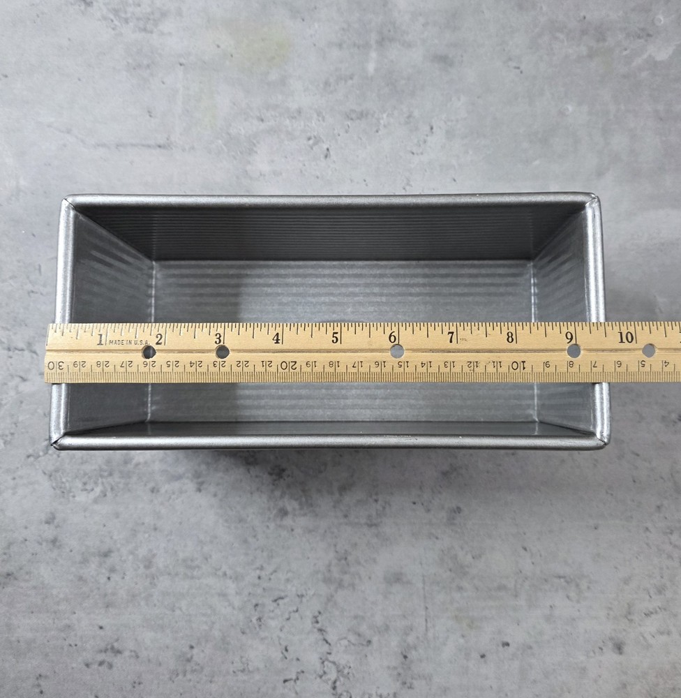 USA Pan Bakeware Pullman Loaf Pan Non-Stick Aluminized Steel 9x4x4