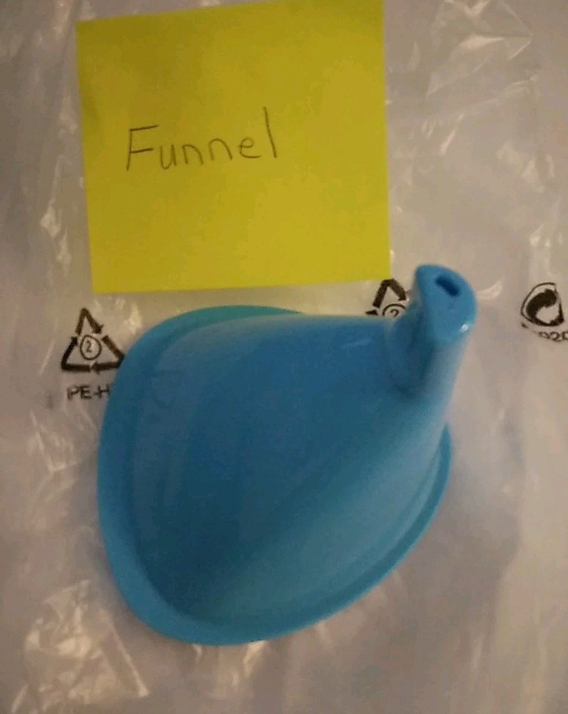 Tupperware POWER CHEF SYSTEM PART BLUE FUNNEL