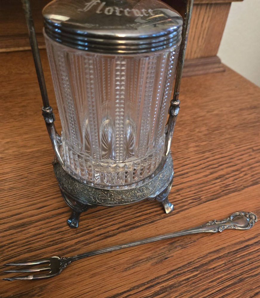 Middletown Plate Co Victorian Pickle Castor Silverplate with Wallace Pickle Fork
