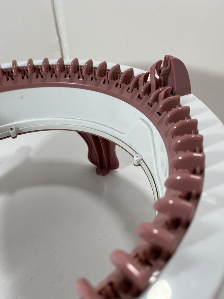 SENTRO 48 Pin Round Circular Knitting Machine w/Counter - Missing Tensioner Part