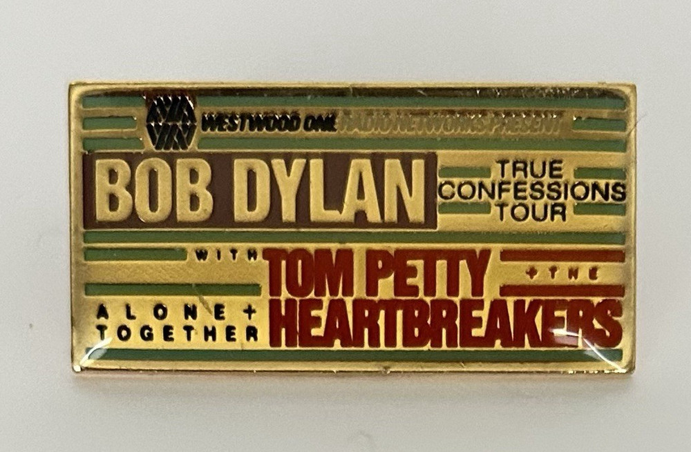 True Confessions 1986 Tour - Bob Dylan & Tom Petty - Pinback/Button - Vintage