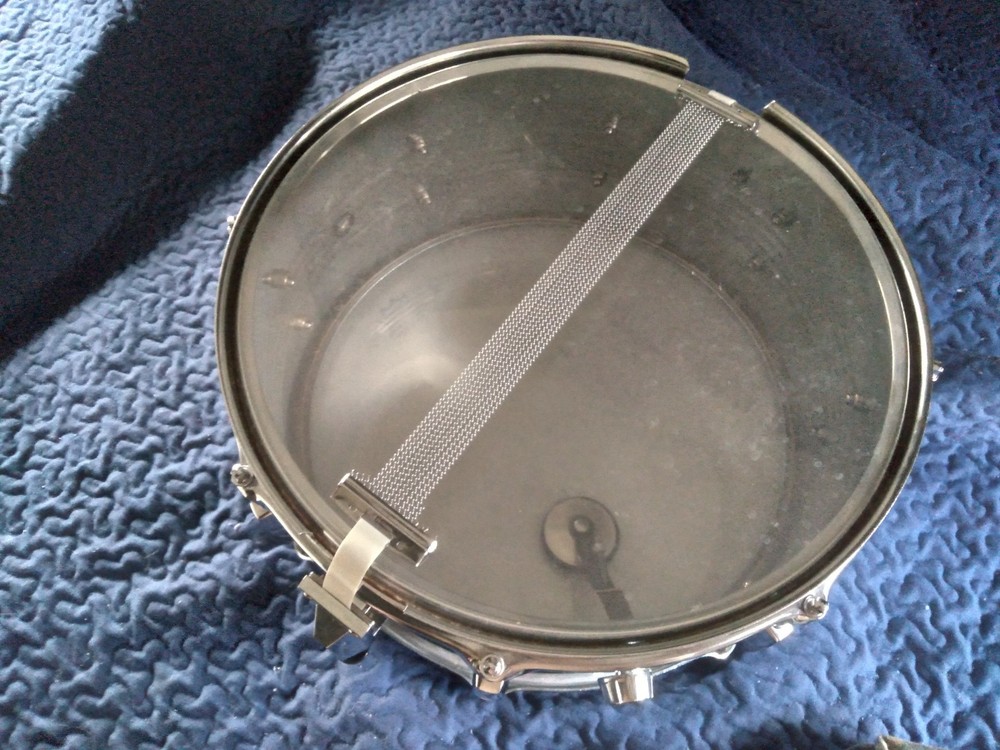 Remo 8 Lug Snare Drum 14 x 6.5" Nice Beginner to Intermediate Level