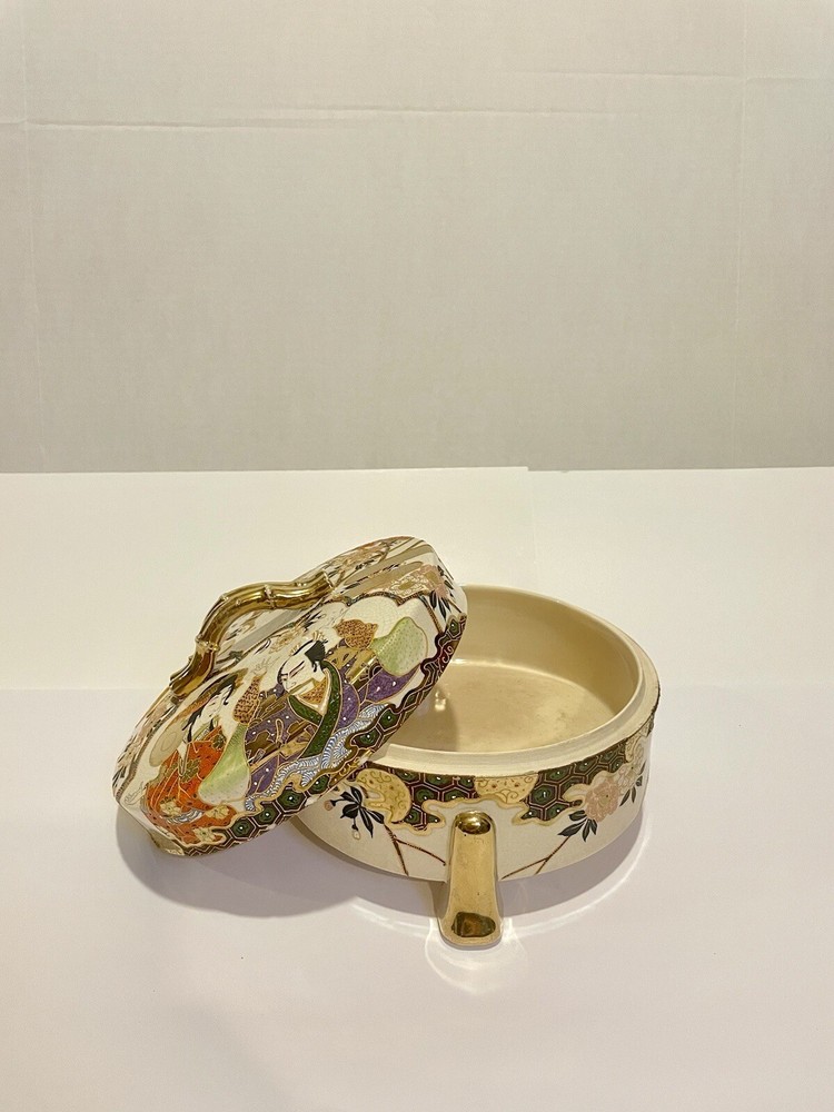 Antique Japanese Satsuma Box
