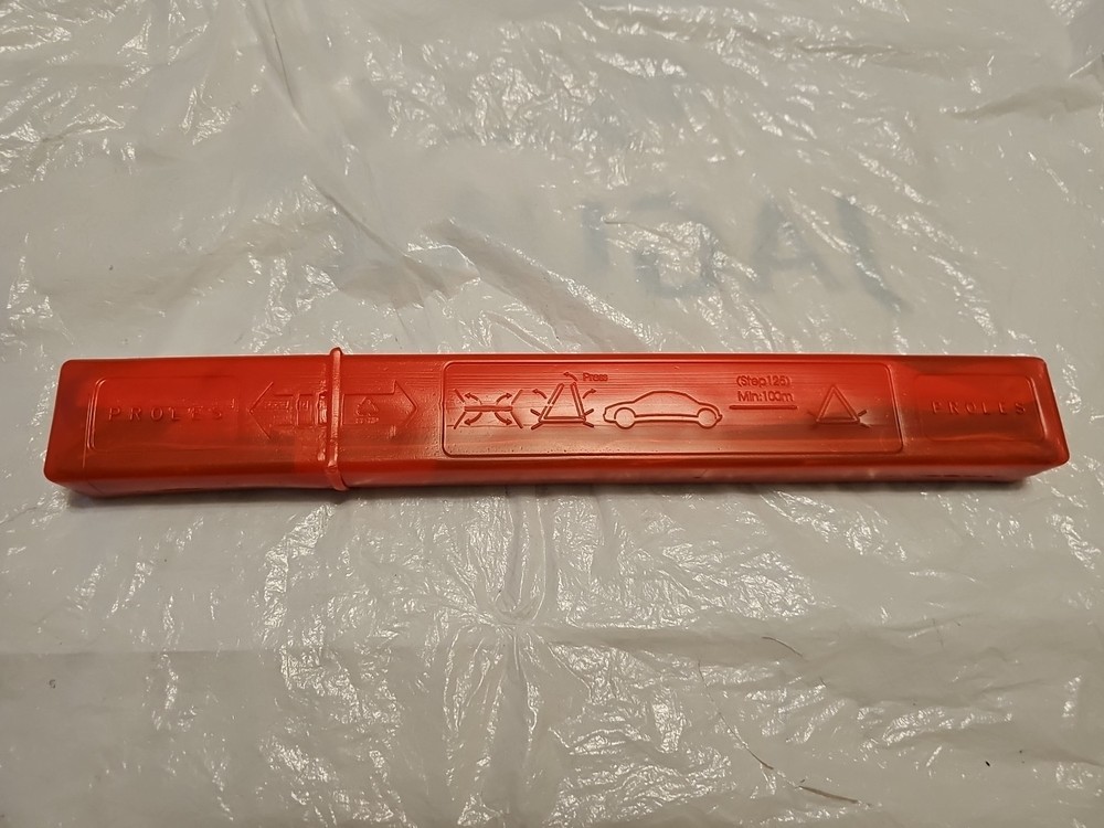 NEW GENUINE Mitsubishi Warning Triangle 27R032746