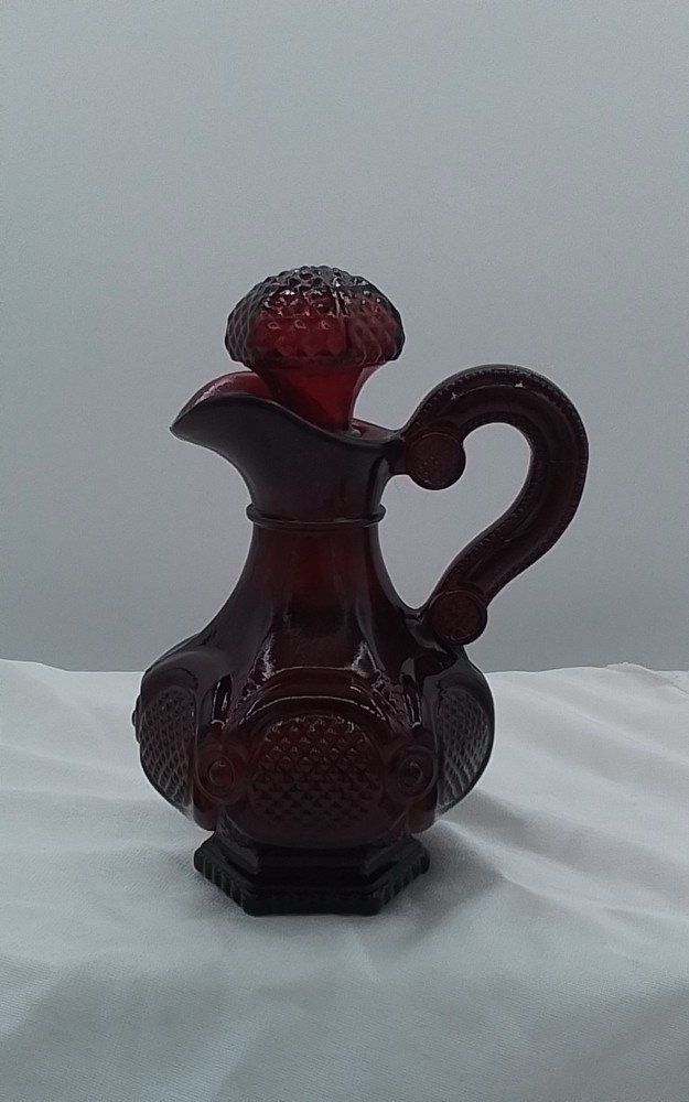 AVON 1876 CAPE COD COLLECTION RUBY RED CRUET OIL VINEGAR JAR ROMAN STYLE IN BOX