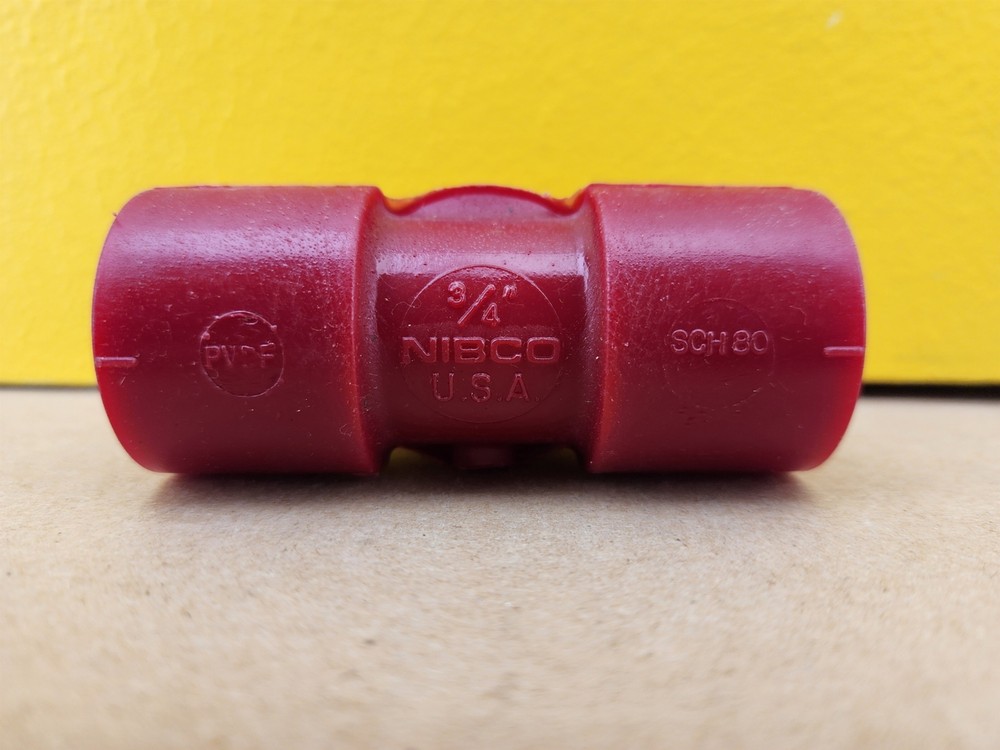 NEW NIBCO 3/4" Red Kynar PVDF Sch 80 Tee, Socket End