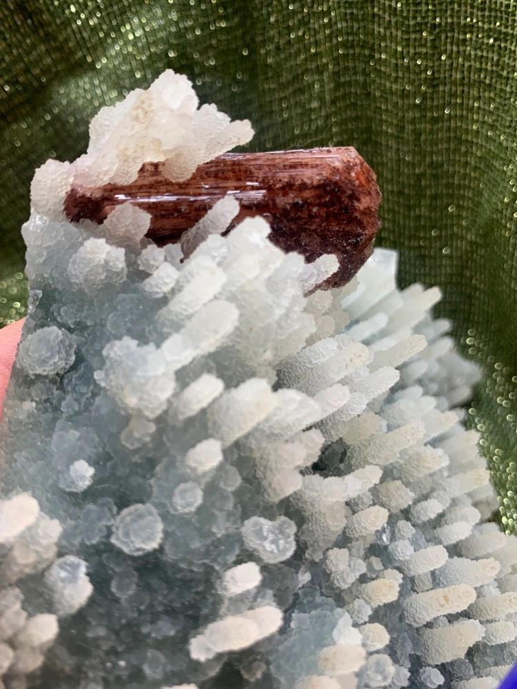 Heulandite, Apophyllite, Chalcedony Specimen