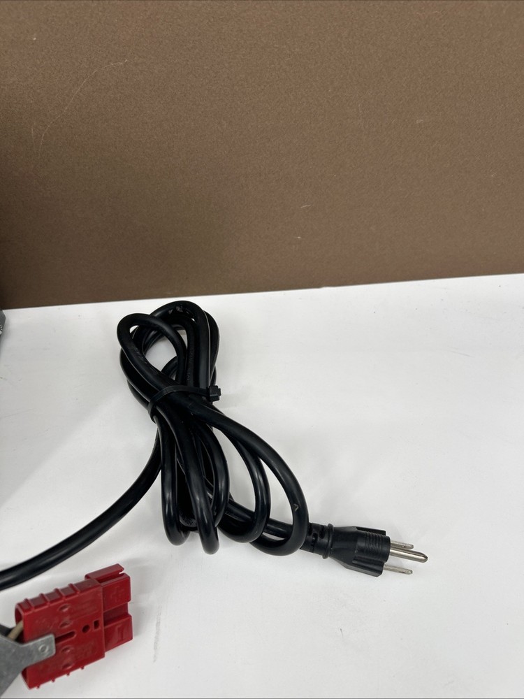 Lester Electrical 18360 24V 12A Dual Mode Automatic Battery Charger