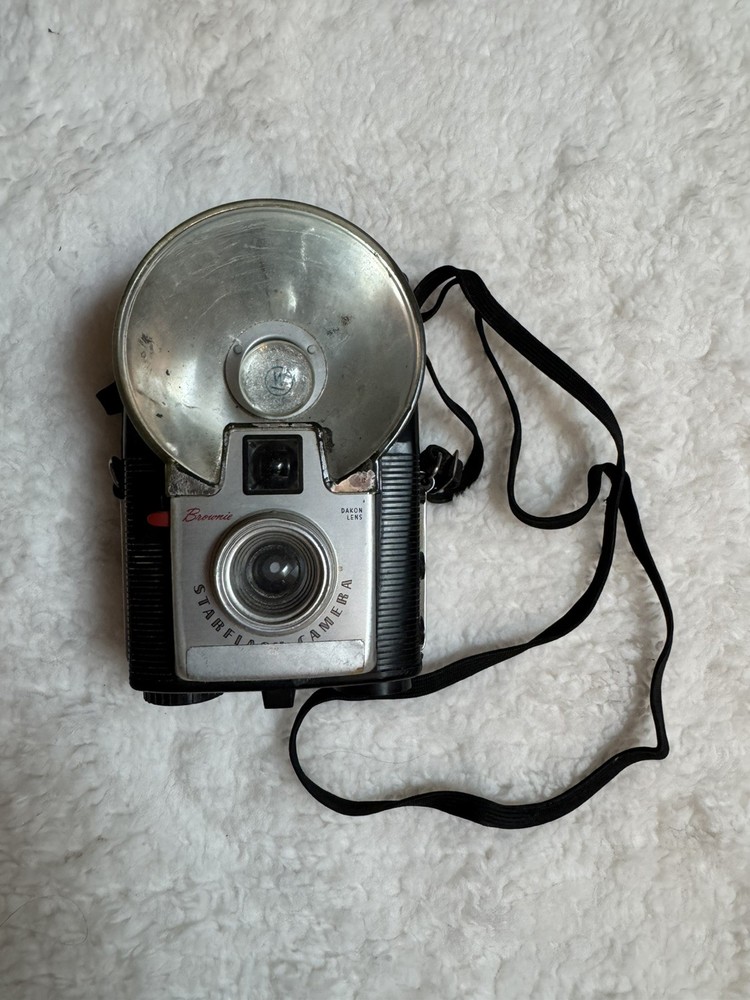 Vintage Kodak Brownie StarFlash Camera With Strap, Great  Condition, UNTESTED