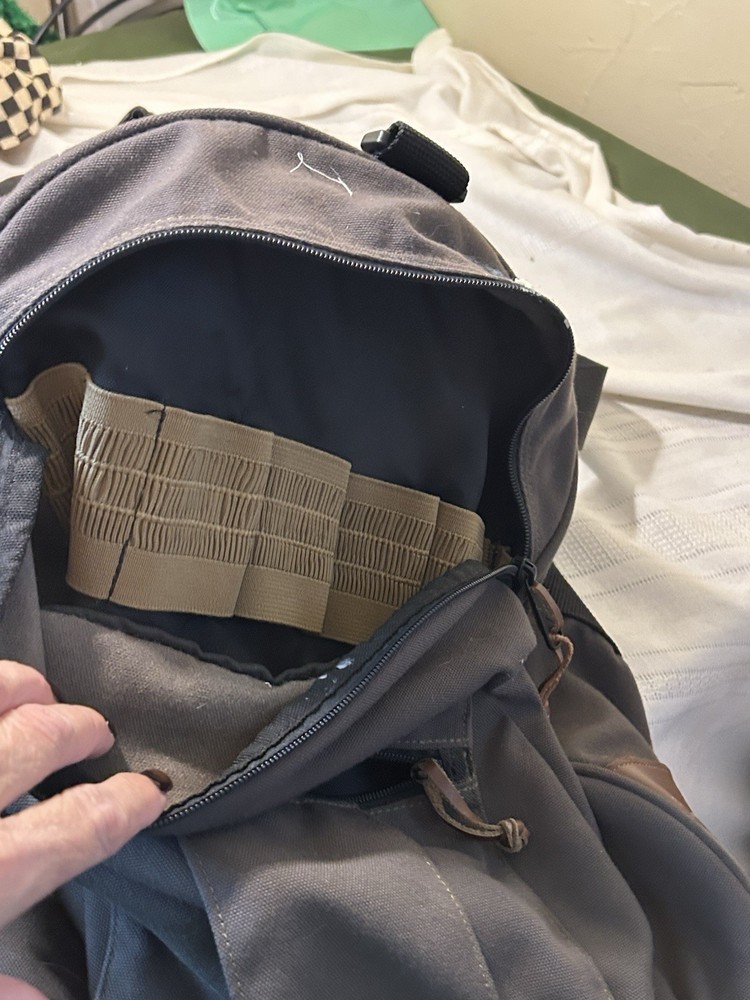 Ducks Unlimited large duffle bag, shoulder strap, bottom compartment