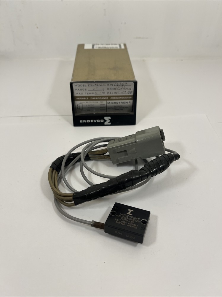 ENDEVCO MICROTRON 7290A-30 VARIABLE CAPACITANCE ACCELEROMETER