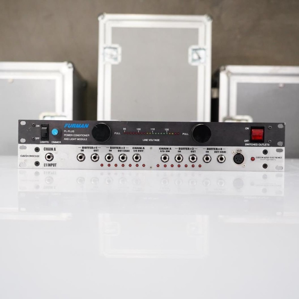 Custom Audio Electronics 8 channel MIDI Loop Switcher w/ Furman PL-Plus #57792