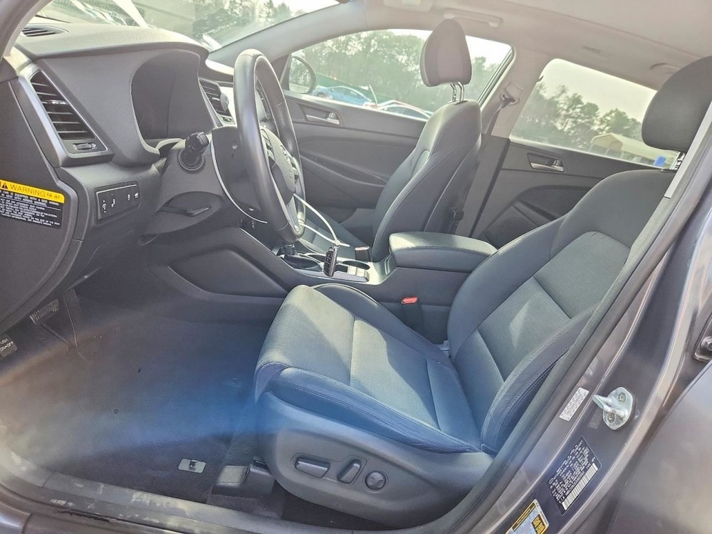 TUCSON 2018 Glove Box 4970464