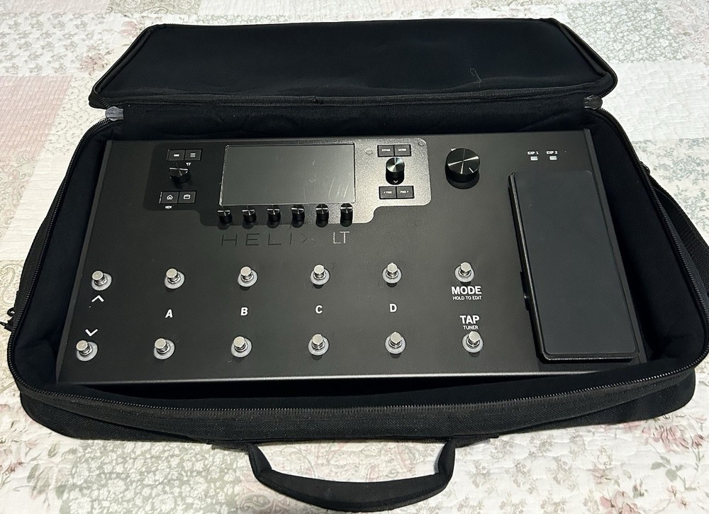Line 6 Helix LT Guitar Processor With Gator Case