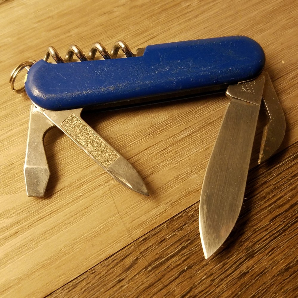 WENGER SWISS ARMY KNIFE COMMANDER SWISSMEMORY