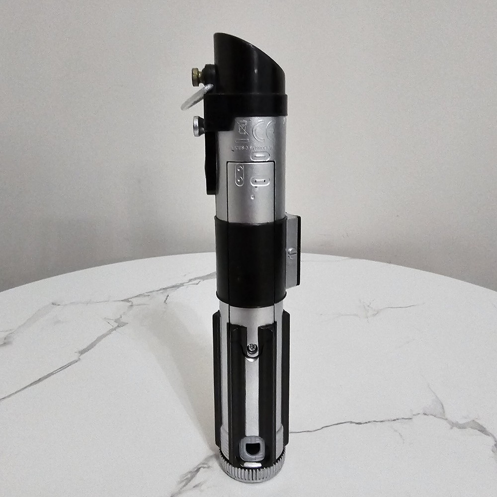 Star Wars Darth Vader Hasbro B2922 Electronic Hilt Only Bladebuilders