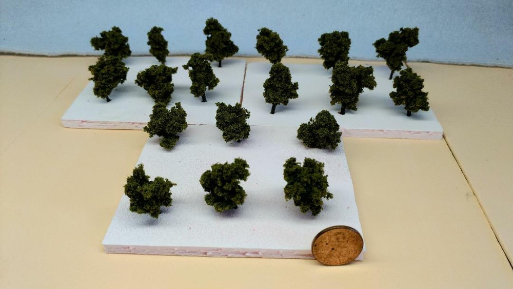 Z SCALE - HAND CRAFTED TREEZ - Light Green - Correct Sized for Z Scale - 18 Pack