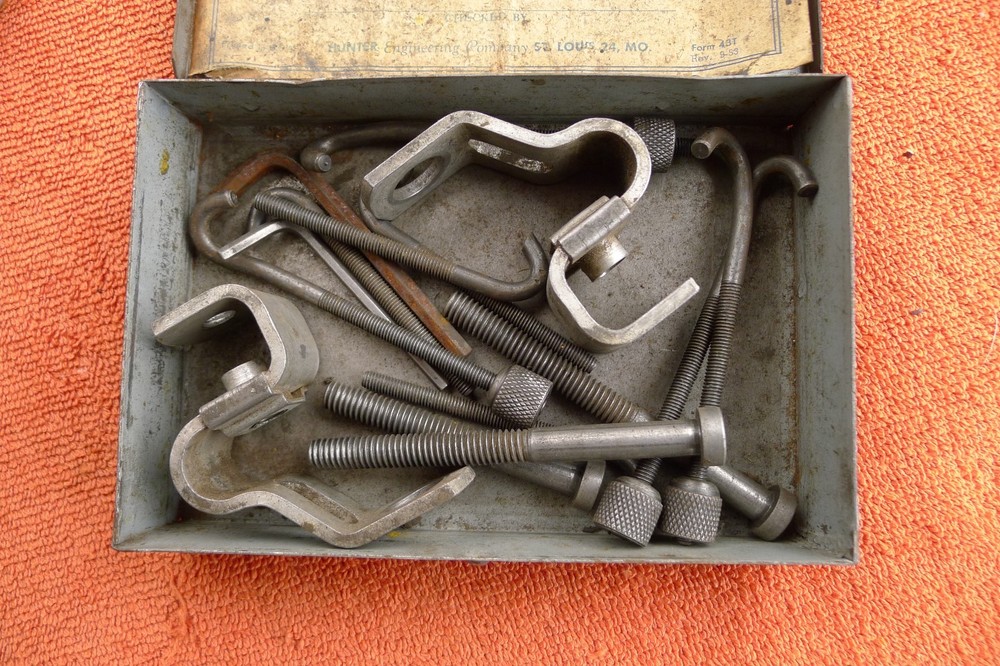 VTG HUNTER ENGINEERING CO. TIRE, ALIGNMENT MACHINE ACCESSORY BOX,1950'S