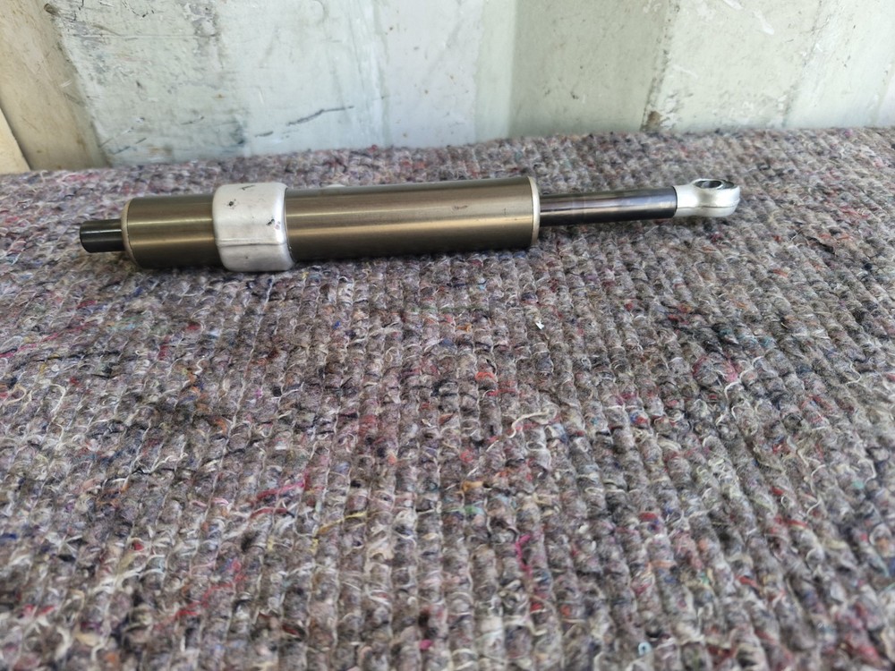 2000 DUCATI 748 916 STEERING DAMPER STABILISER WITH MOUNTING BRACKET