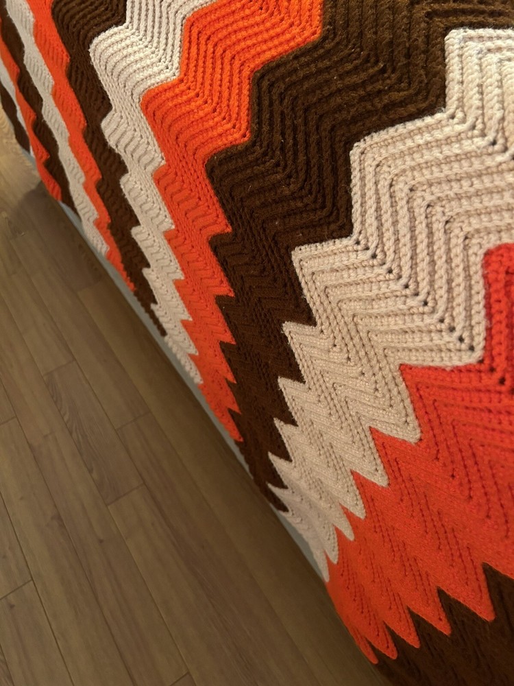 Hand Made Afghan Blanket Zigzag Chevron Pattern 68x38