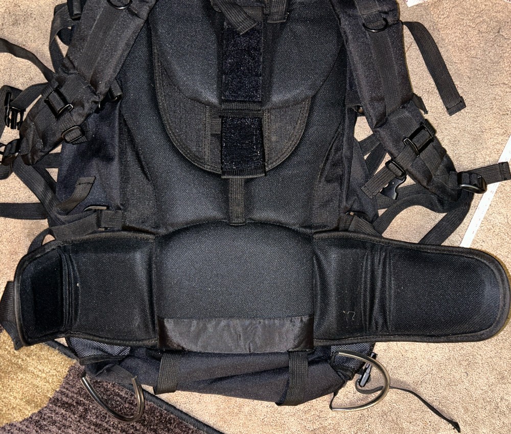 Outlander Extreme 80 Internal Frame Backpack W Attached Day Pack GUC