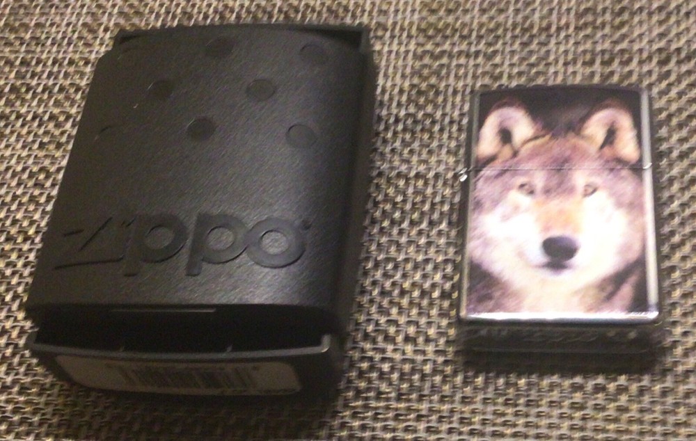 WOLF ZIPPO LIGHTER MINT IN BOX
