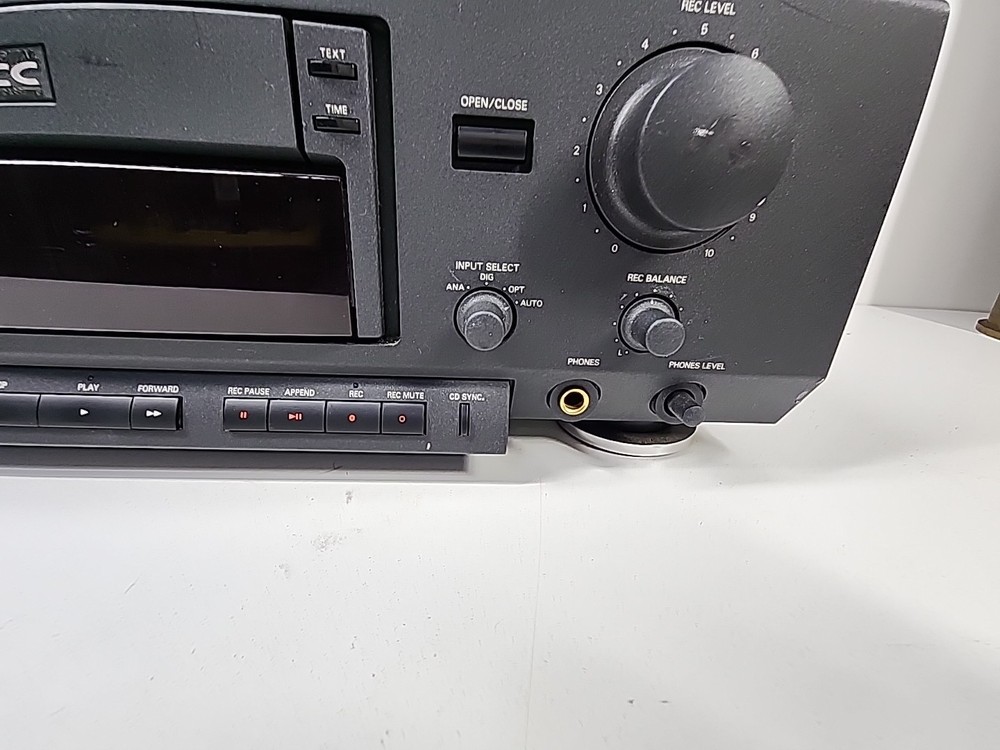 Philips DCC900 BK01 Digital Compact Cassette Recorder