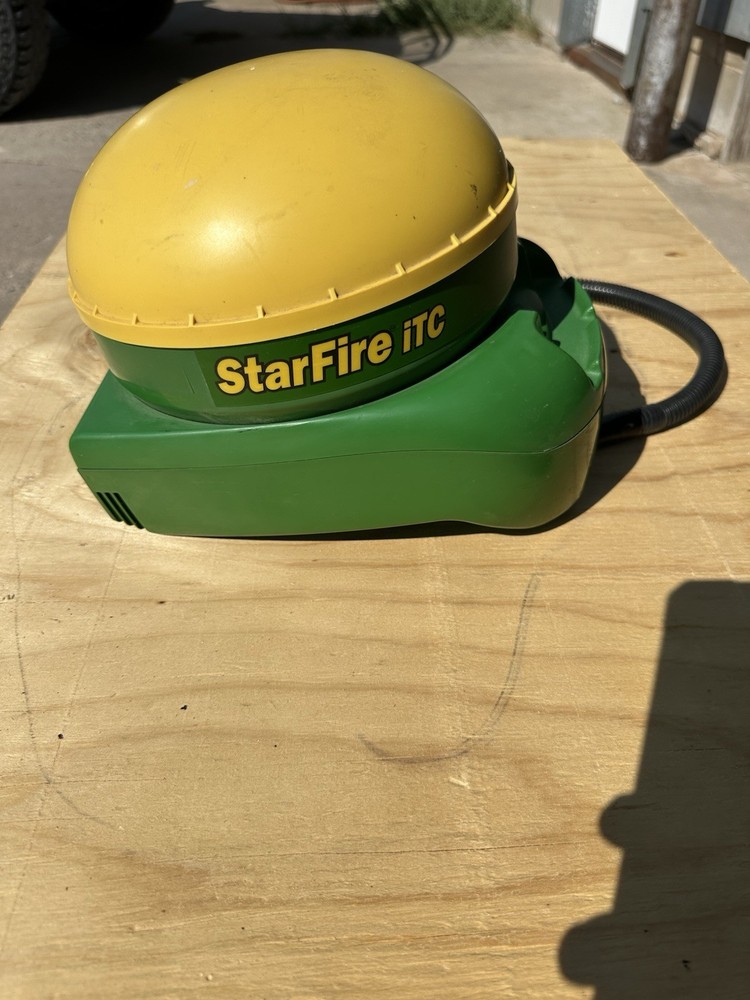 John Deere Starfire ITC GPS Globe Receiver
