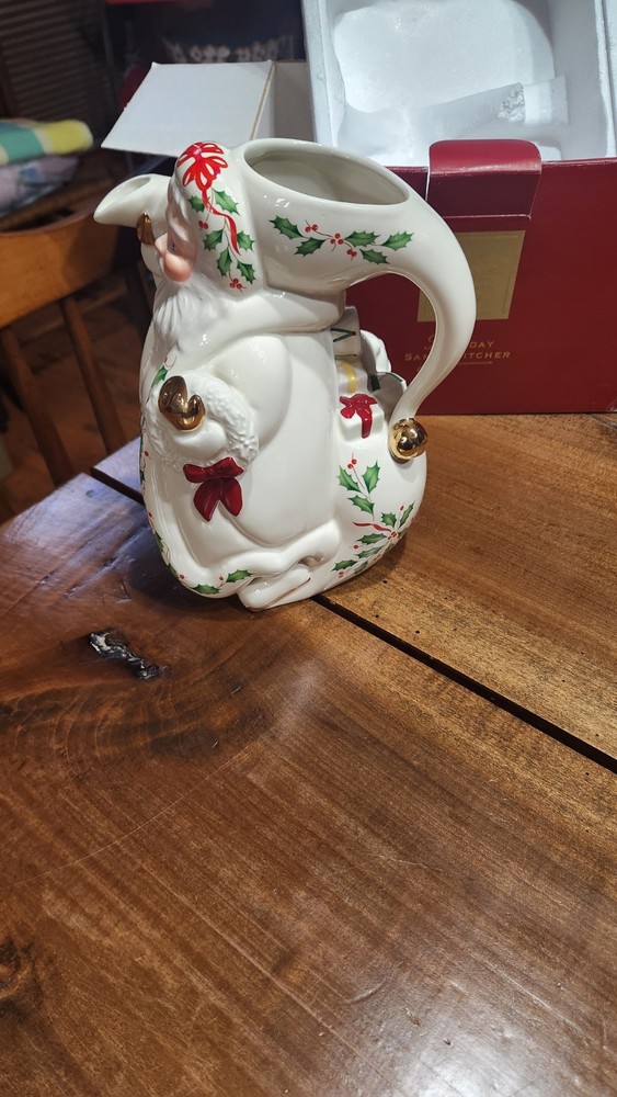 Lenox Santa Pitcher 9 "