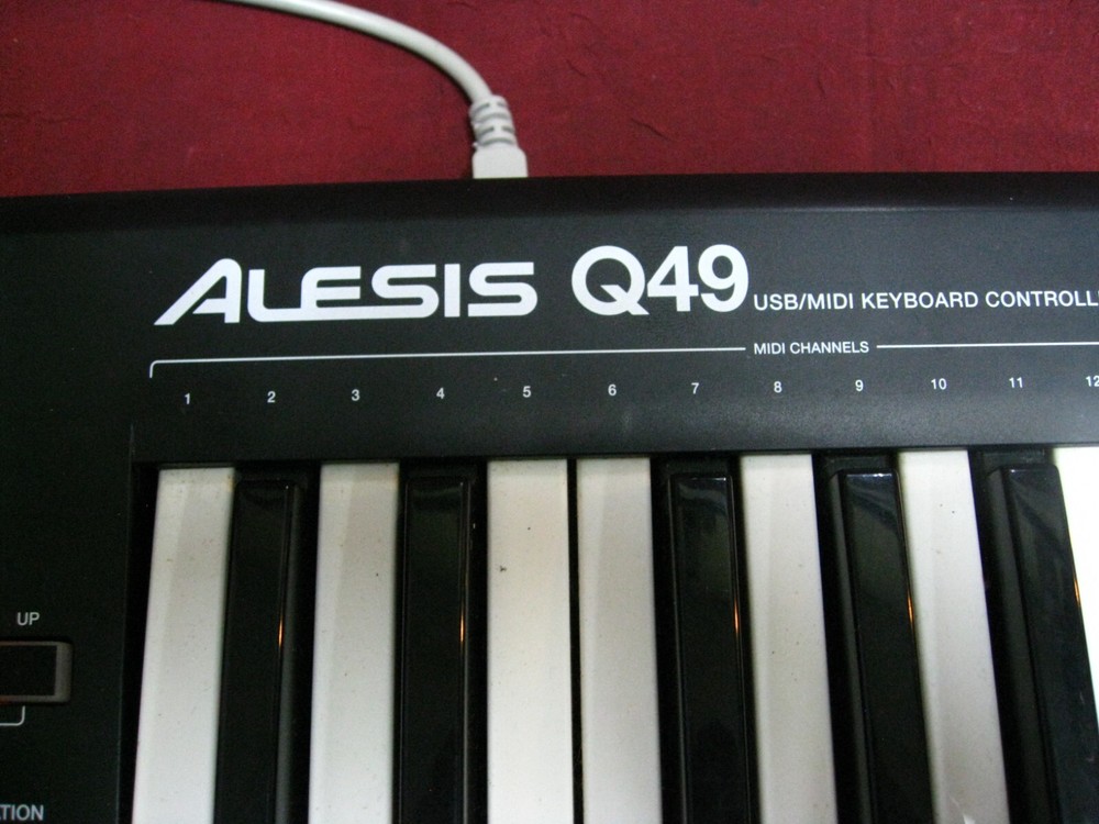 Alesis Q49 USB MIDI Keyboard Controller USB Cable Included Tested Works