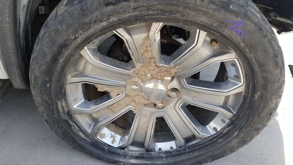 18 GMC SIERRA DENALI 1500 6.2L FRONT AIR SHUTTER