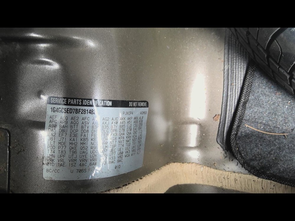 2010 - 2011 GMC ACADIA Engine ECM Electronic Control Module Behind Fan Shroud