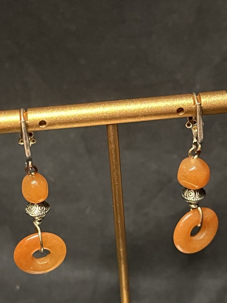 VINTAGE SILVER TONE CARNEALAN DANGLE EARRINGS 2”