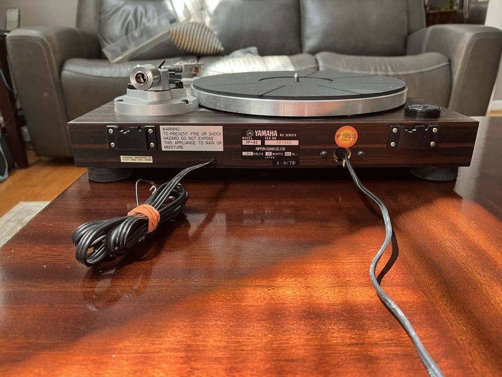 Yamaha YP-B2 Auto-Return Turntable