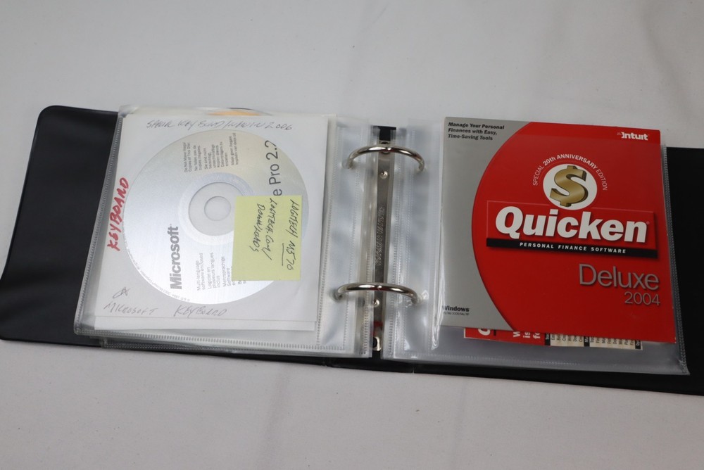 Vintage Gateway CD Software Storage Binder w/ MANY Software Cds See All Pictures