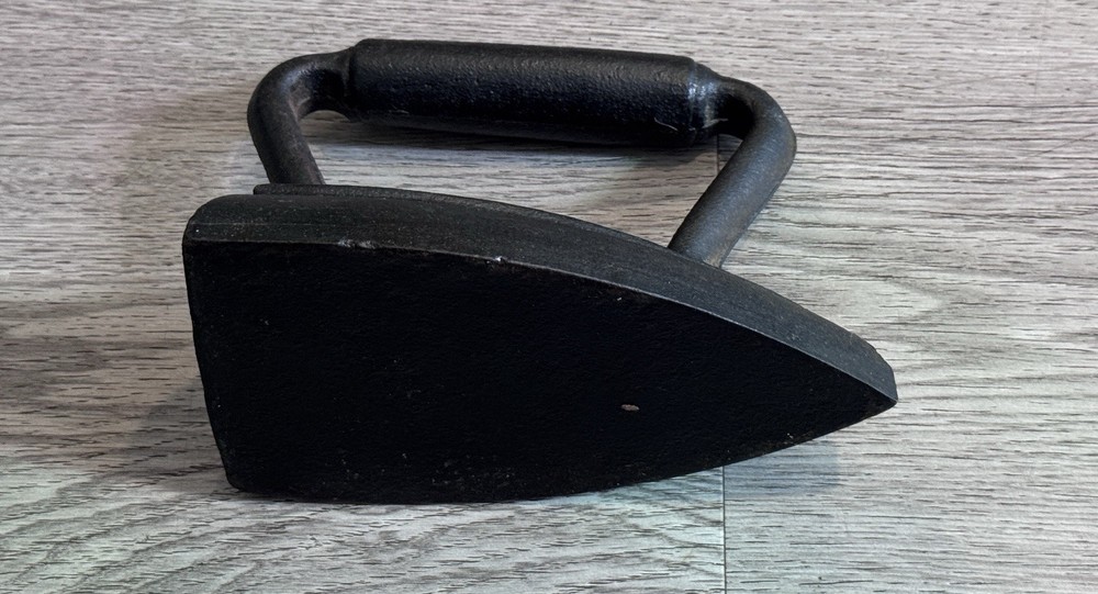 Antique Cast Iron Sad Iron