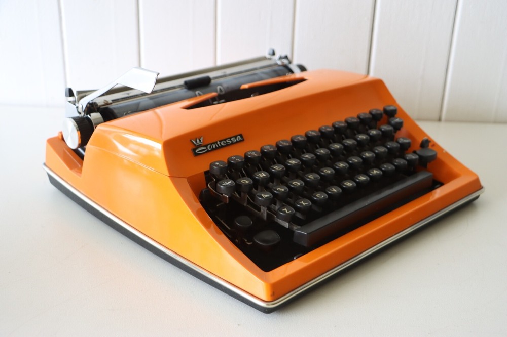 Contessa TYPEWRITER - Bright Orange - Excellent Working Condition!