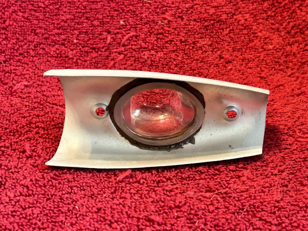 LENS AND SHIELD FOR AIRCRAFT NAVIGATION POSITION LIGHT