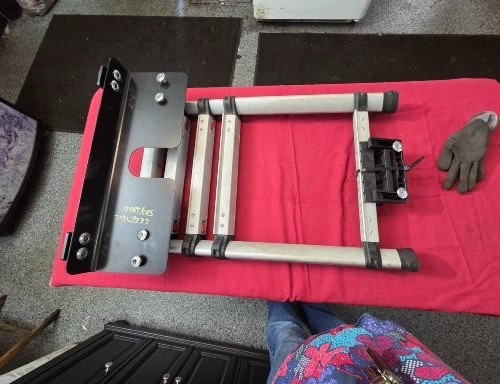 100-1351-39 2018 FREIGHTLINER UPPER BUNK LADDER