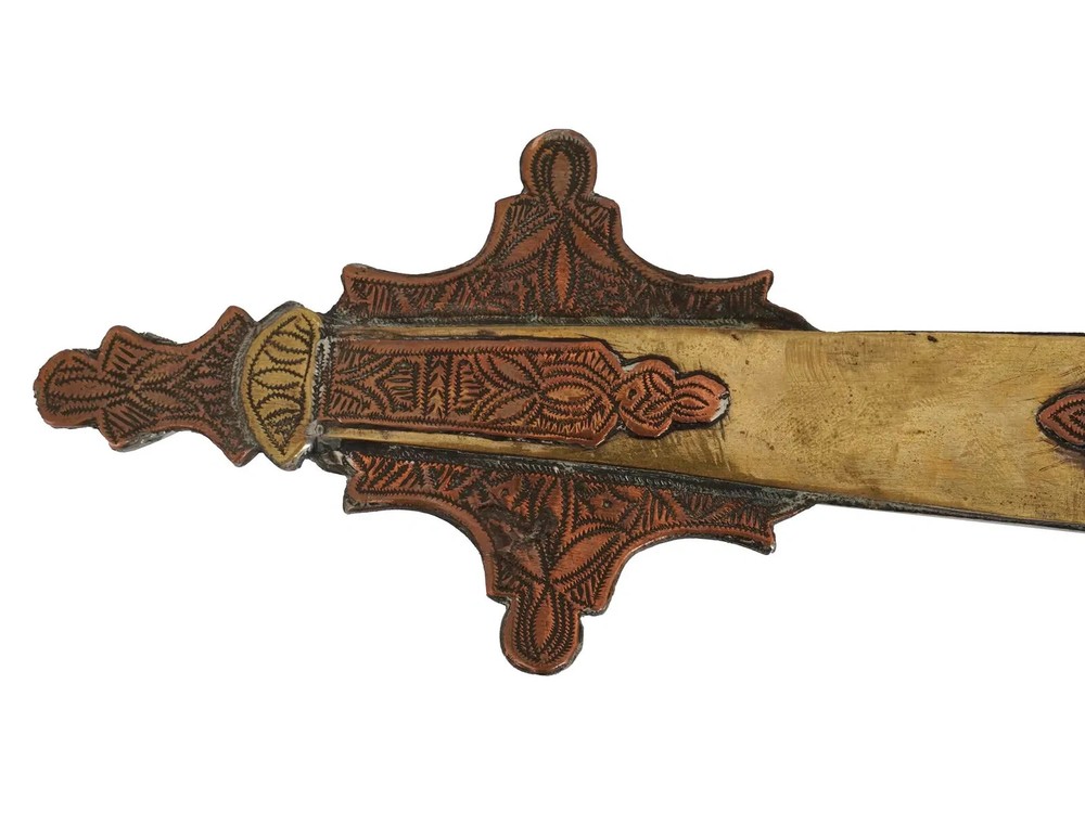 ANTIQUE 1900S ARABIC DAGGER WITH SILVER SHEATH