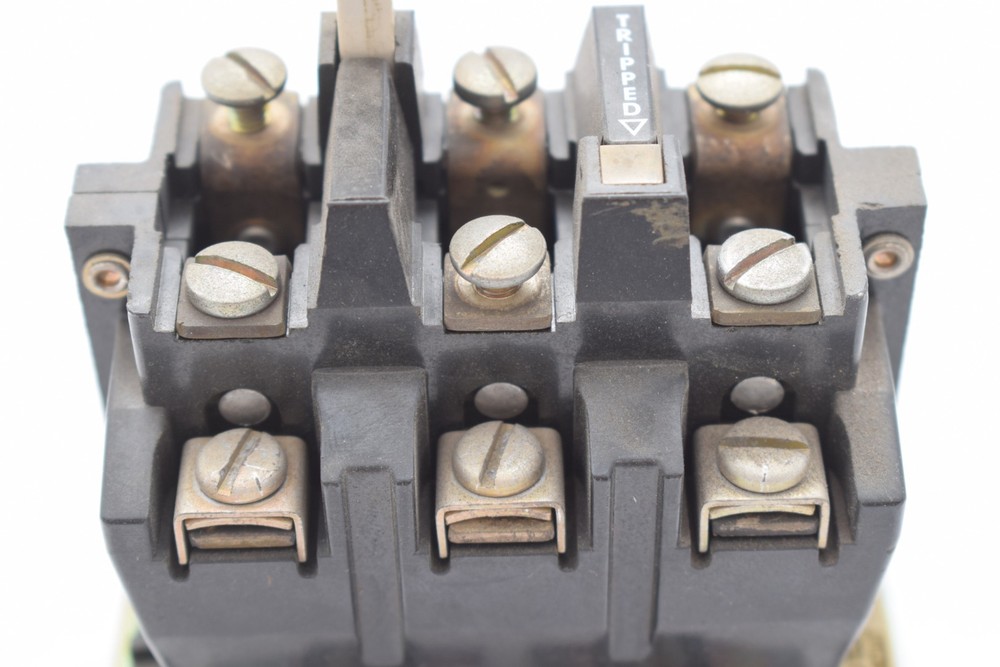 Disconnect Switch Circuit Breaker Relay Tripped Reset