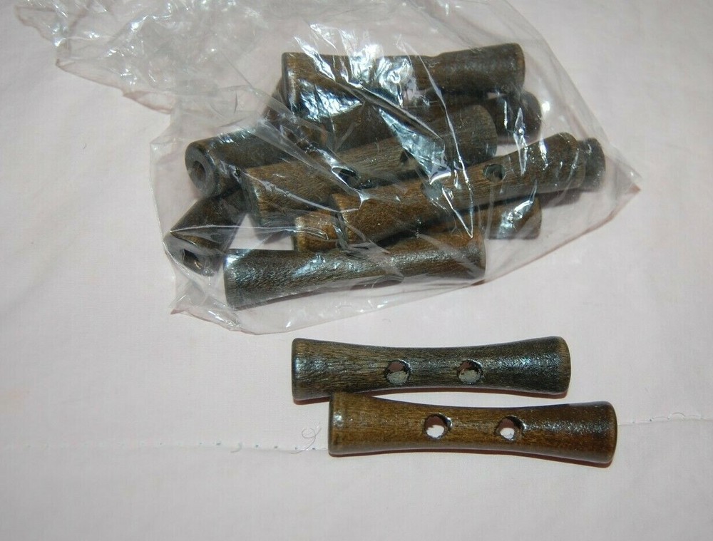 12 Wooden Toggle Buttons