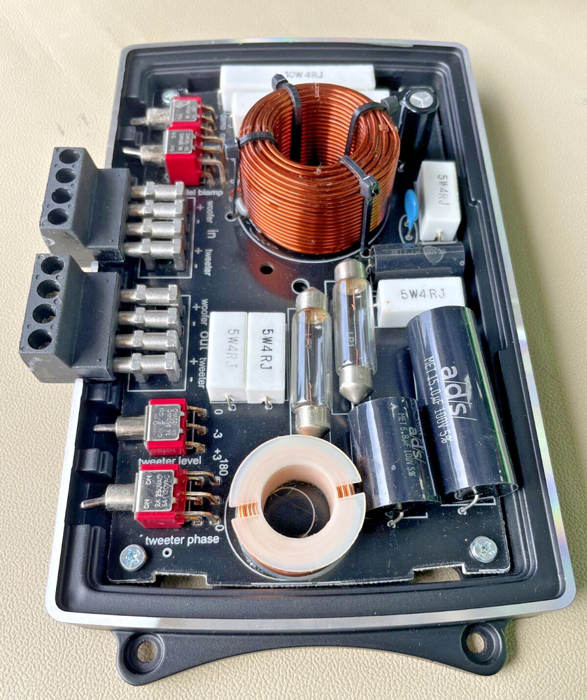 Old School A/D/S 346CS Crossover Pair, Display Unit