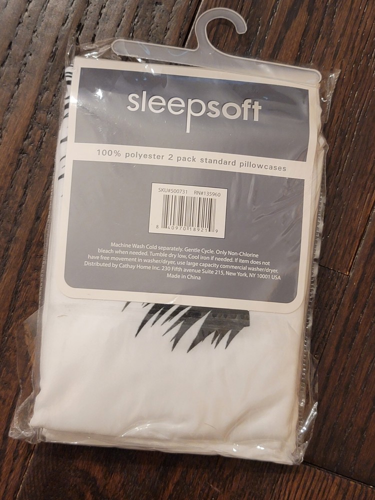 SLEEPSOFT Microfiber Pillowcases CLOSED EYES ~ EYELASHES ~ Brand NEW
