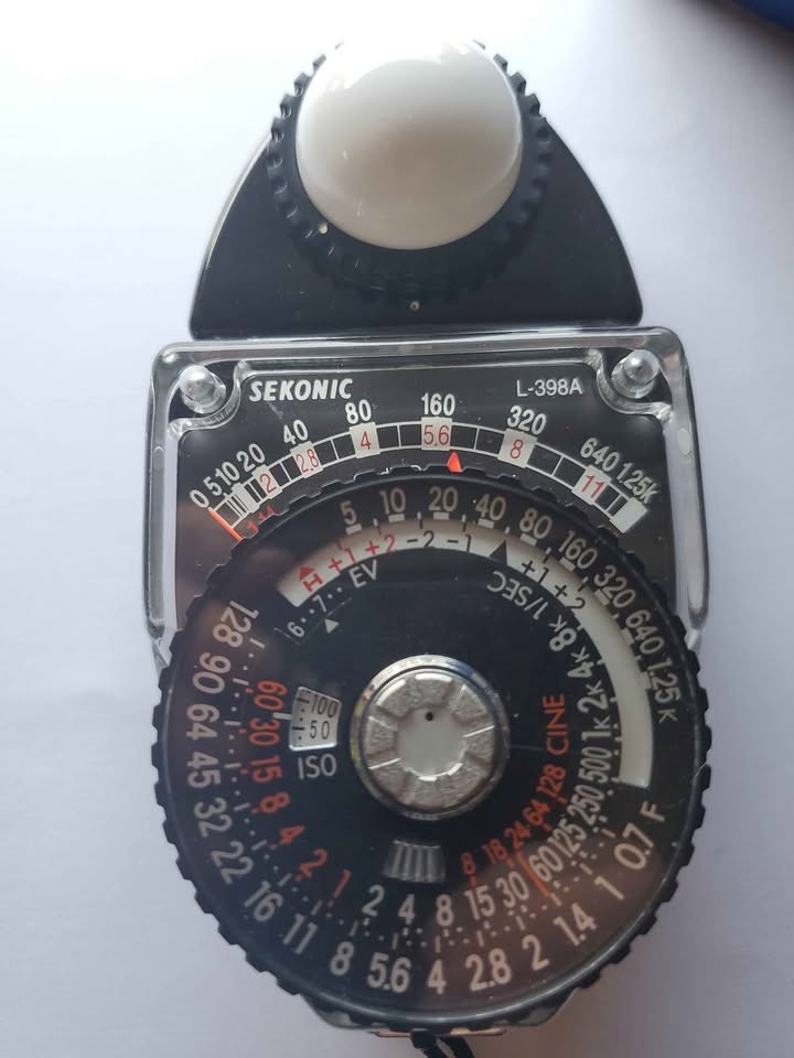 CANADA [ MINT / Box ] SEKONIC L-398 Studio Deluxe Light Meter + Case , Strap