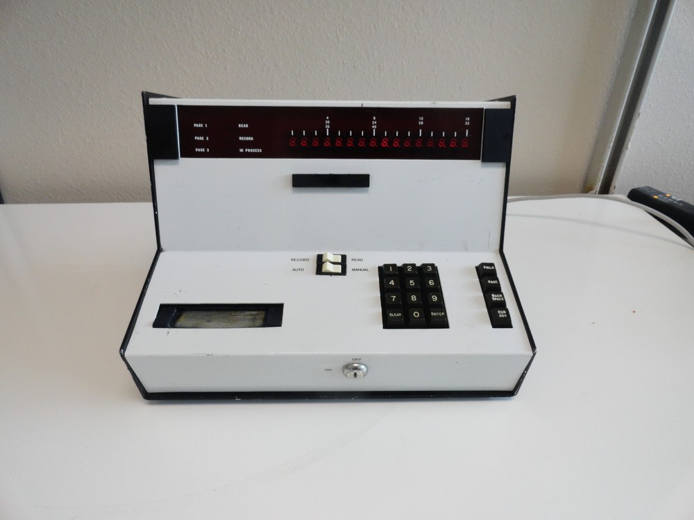 Shelf17: Elcom Industries A16ER-HE Record / Read scanner