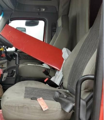 Replaces 2018 PETERBILT 579 FRONT SEAT ,  IL